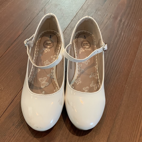 Size one preowned OK condition - Picture 3 of 5